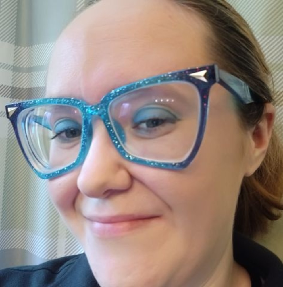 Meet your Posher, Emily